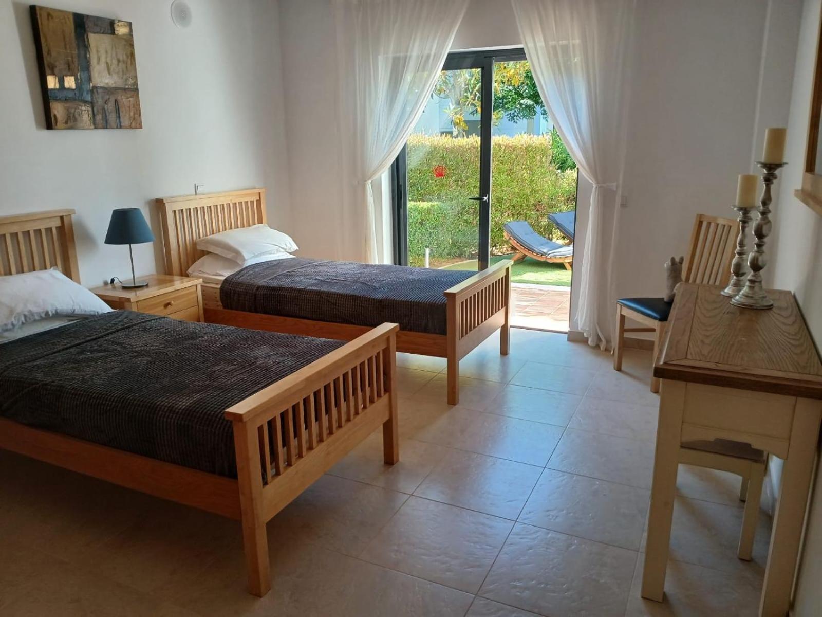 Apt Aurora Lote 80 3 Bedroom Lagos Exterior photo